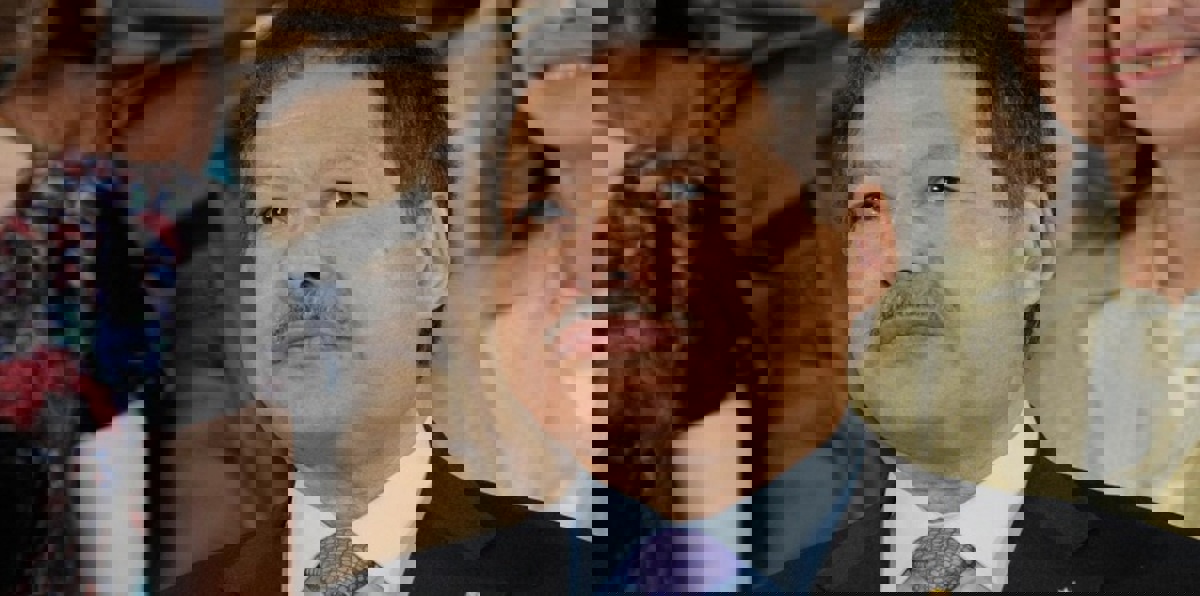 نجوم الفن ينعون أحمد زويل  (صور)