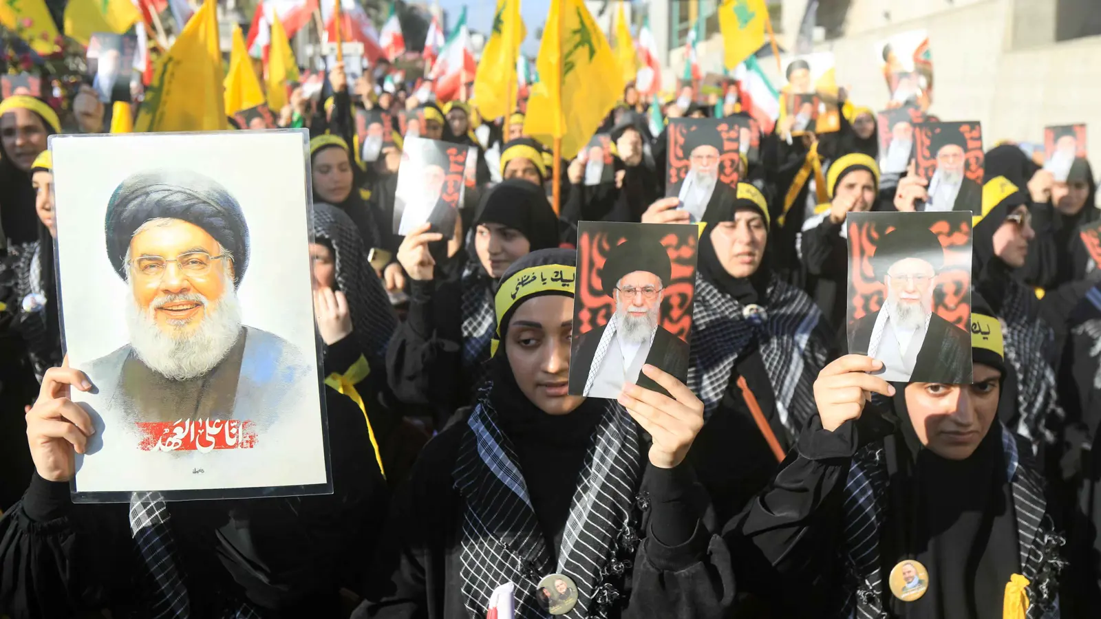 حكومة لبنان تطلب توقيف المشاركين باستعراض مسلح في بيروت (فيديو)