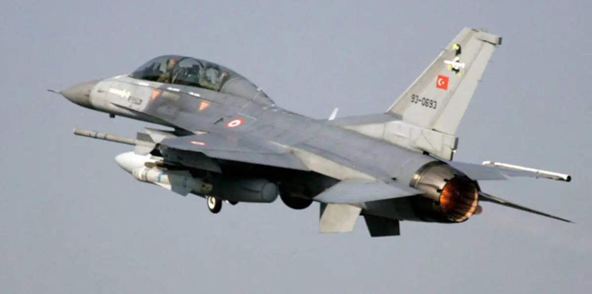 تركيا تقصف مواقع لحزب العمال الكردستاني شمال العراق