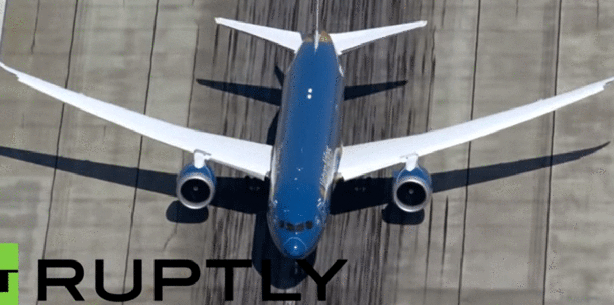 طائرات الأحلام بحوزة السعودية خلال أسبوع