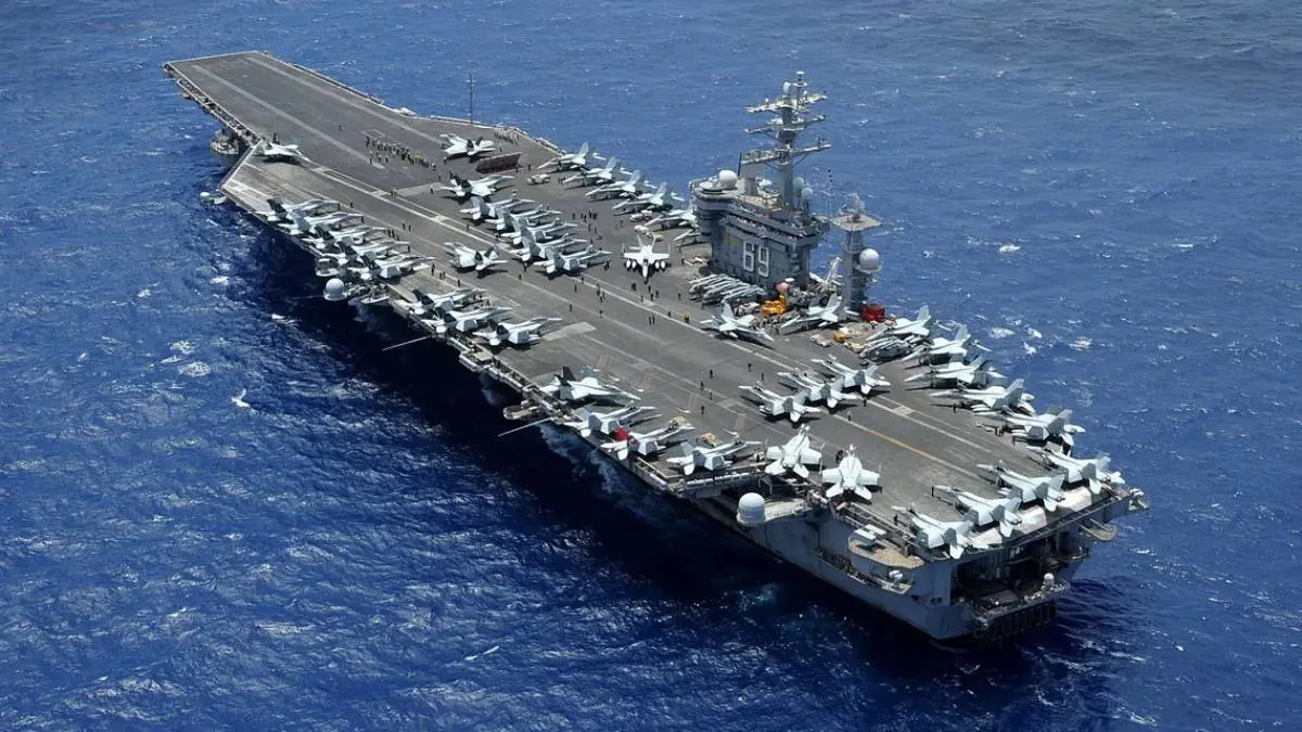 الجيش الأمريكي: تحطم طائرة عسكرية في البحر المتوسط في "حادث" تدريب