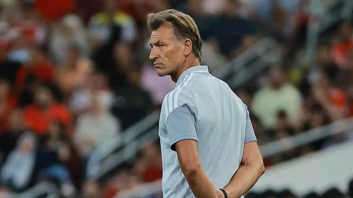 كل الاحتمالات واردة.. اتحاد الكرة السعودي يمنح رينارد الفرصة الأخيرة