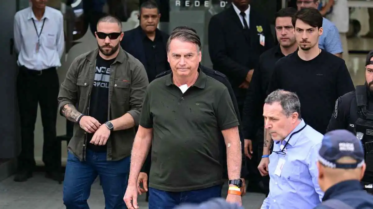 نقل بولسونارو إلى سجن خاص في البرازيل