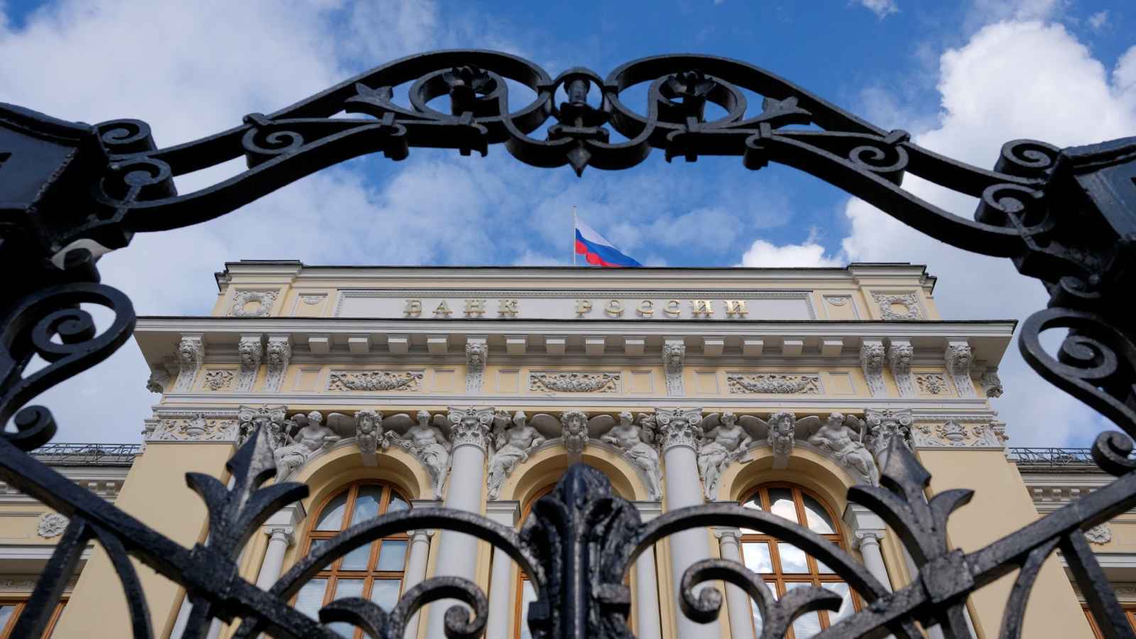 لماذا يستمر انقسام حلفاء أوكرانيا حول استخدام الأصول الروسية المجمدة؟