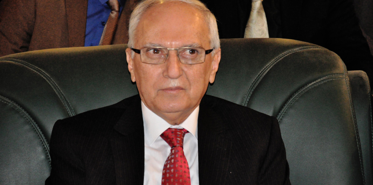 للحفاظ على منصبه.. ماذا قال وزير التعليم العراقي عن صورة له من أيام حكم صدام؟