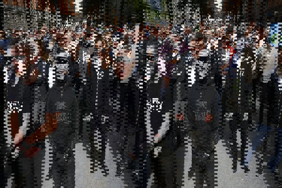 تمثل "النازيين الجدد".. واشنطن تدرج جماعة إسكندنافية على قائمة الإرهاب