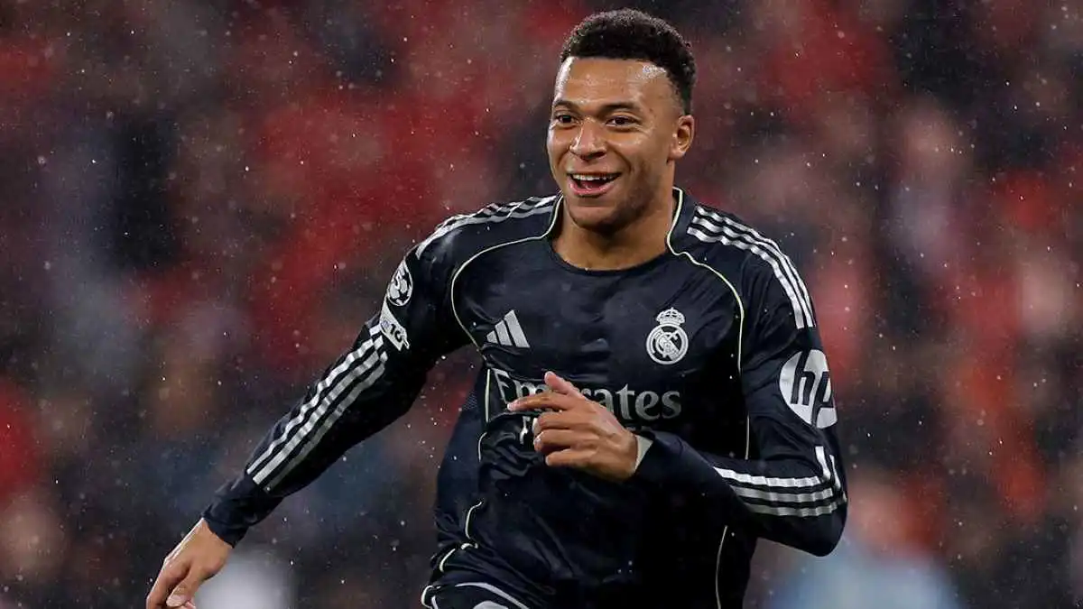 مبابي يحطم رقما تاريخيا لكريستيانو رونالدو في دوري أبطال أوروبا (فيديو)