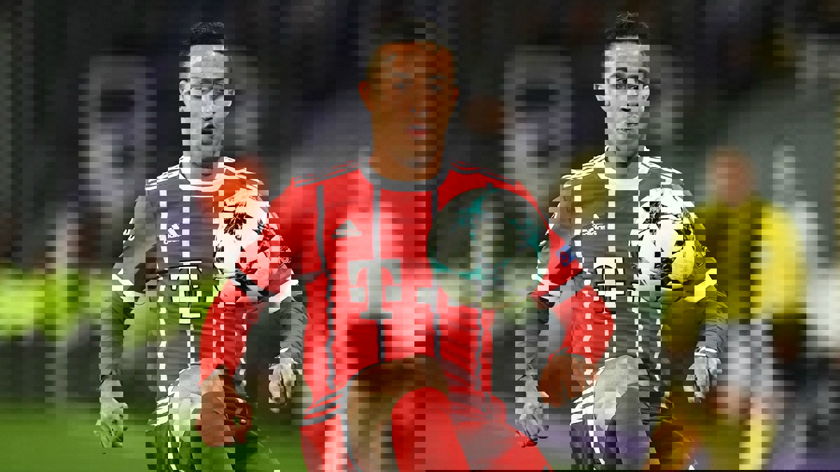 صحيفة: تياغو ألكانتارا يفكر في العودة إلى نادي برشلونة