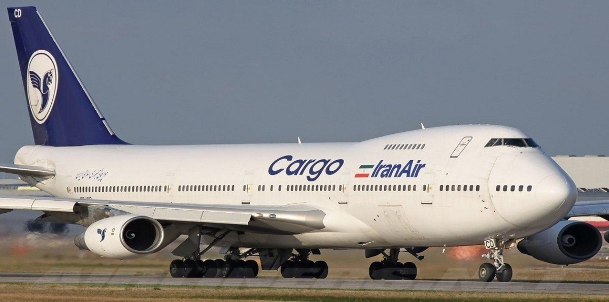 إيران ترسل أول شحنة غذائية إلى قطر