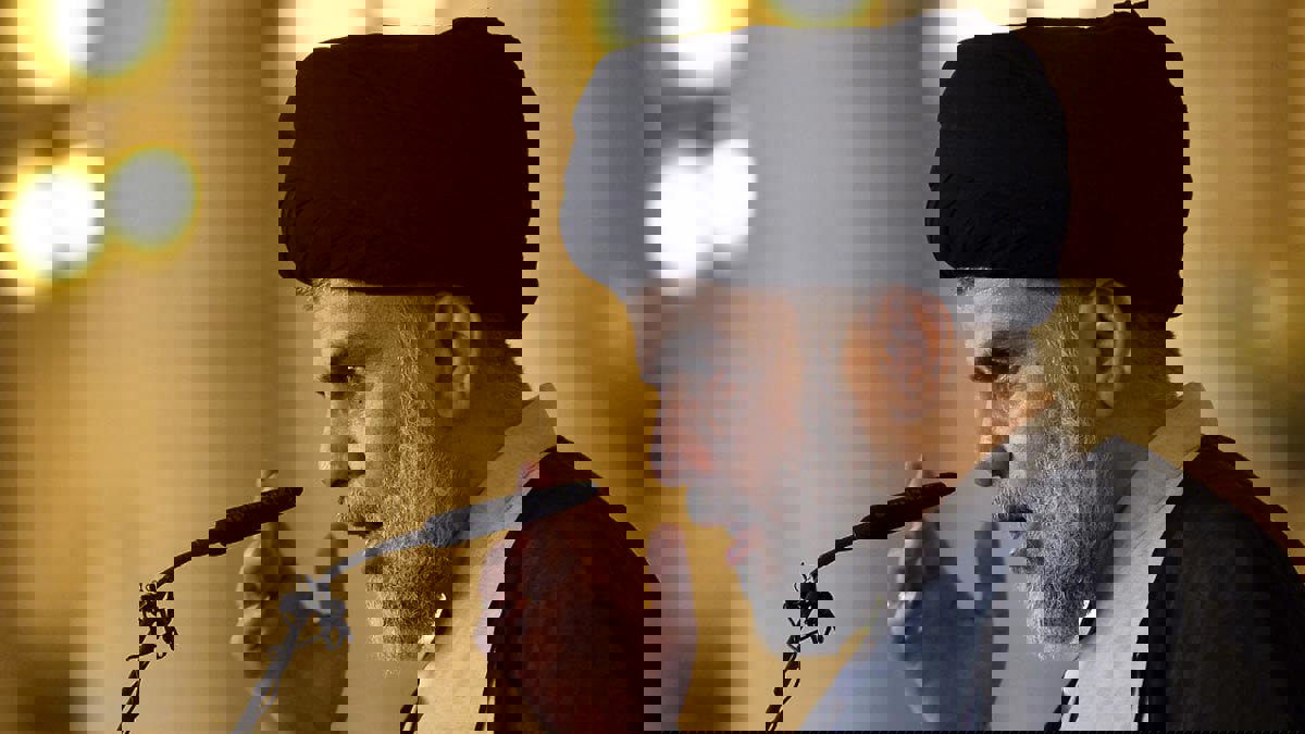 مقتدى الصدر ينضم للمتظاهرين فور وصوله العراق 