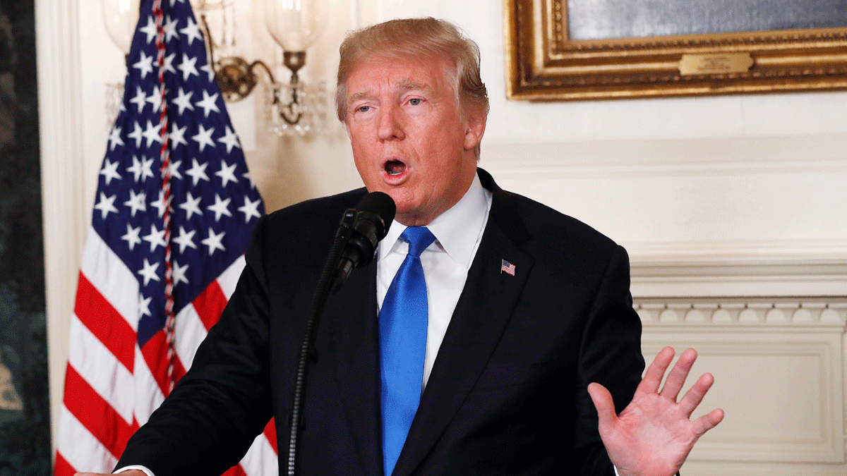 ترامب يحذر إيران من قتل المحتجين