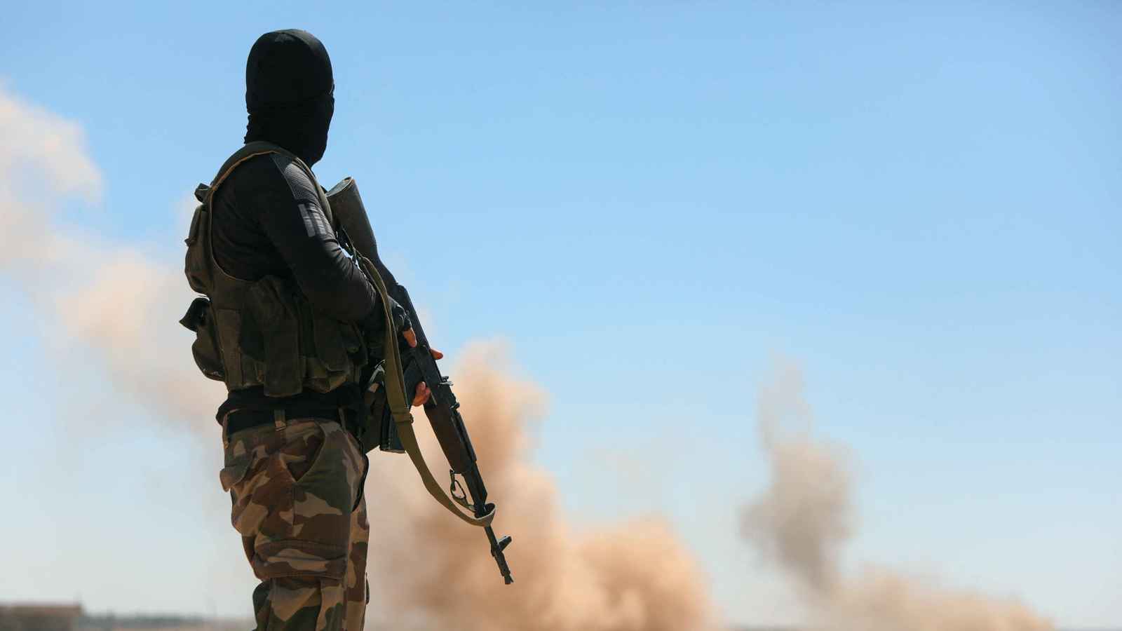 وسط اشتباكات عنيفة.. 23 قتيلا من الفصائل الموالية لتركيا شمالي سوريا