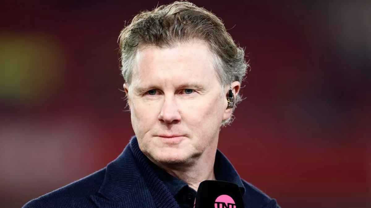 بعد "الاستسلام" الكامل.. أسطورة ليفربول يحدد موعد إقالة سلوت