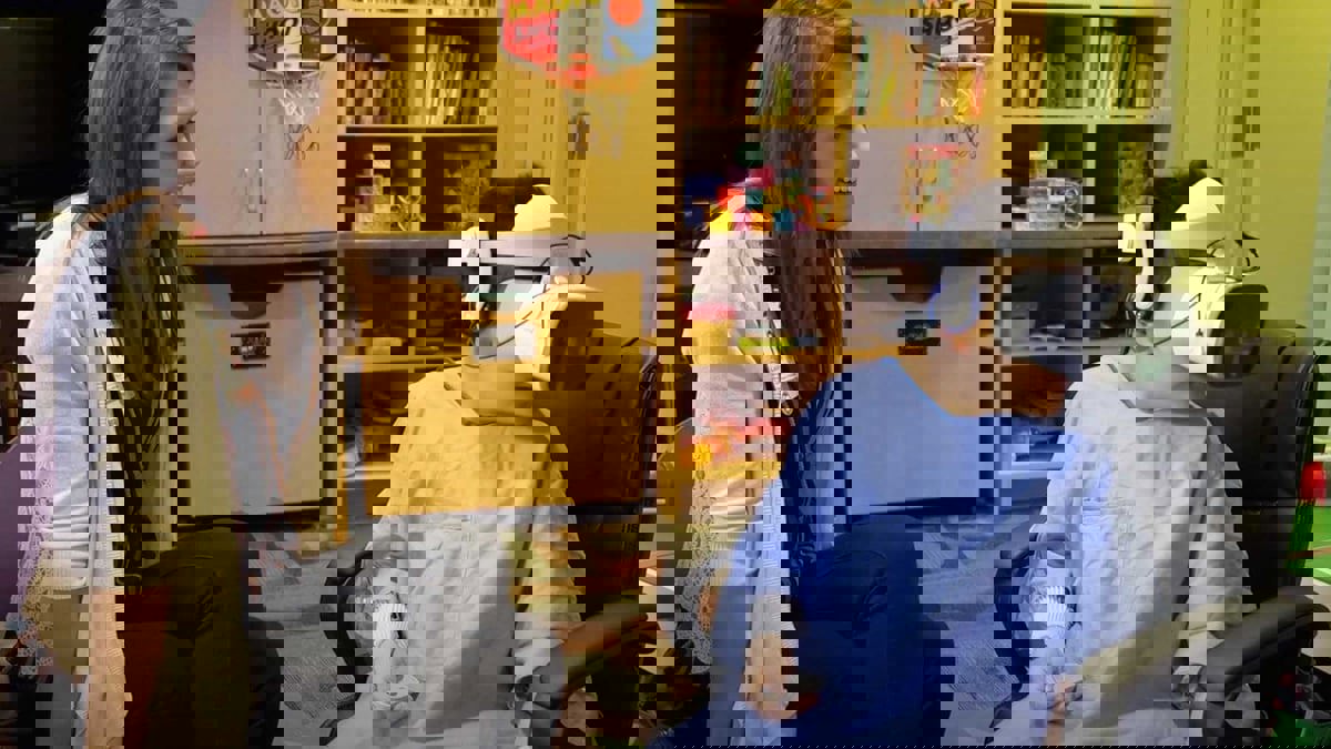 يستخدم الواقع الافتراضي.. جهاز جديد لعلاج الآلام المزمنة