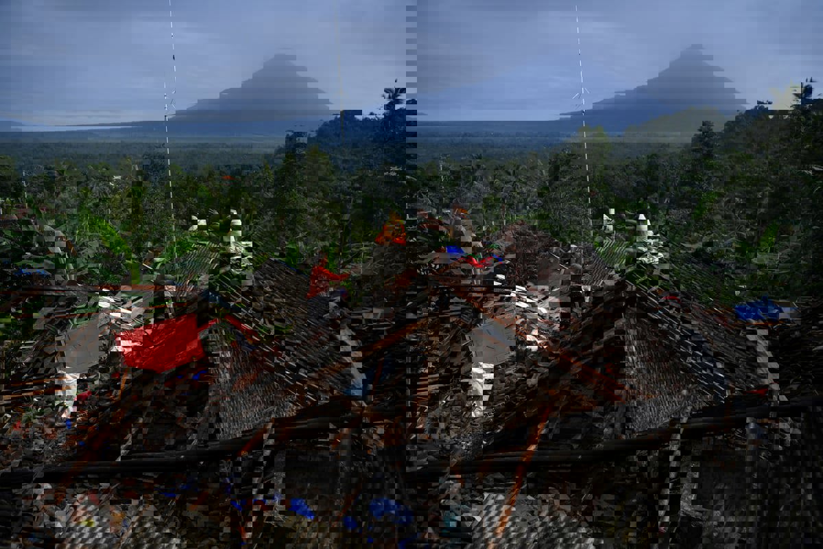 زلزال بقوة 6.1 درجة يضرب جزيرة جاوة بإندونيسيا