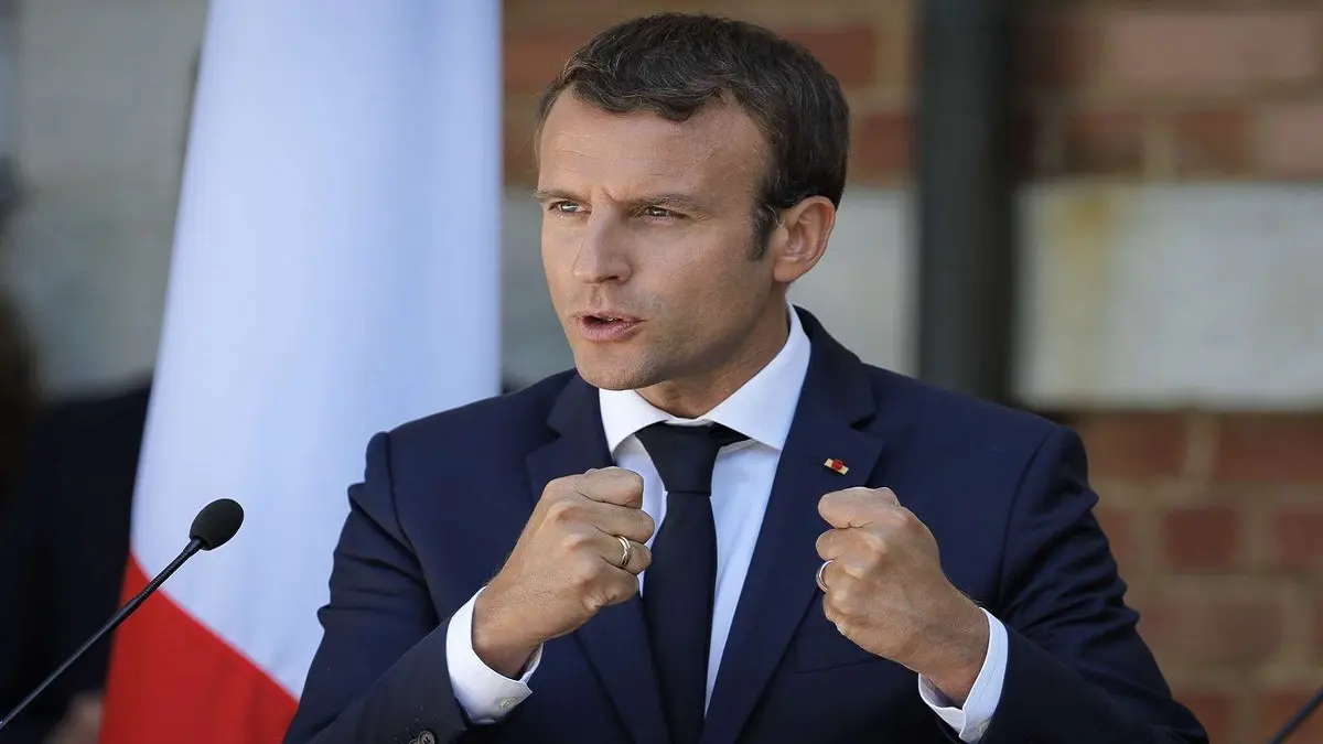 ماكرون: الإسلام السياسي يمثل تهديدًا ويسعى للانعزال عن الجمهورية الفرنسية‎