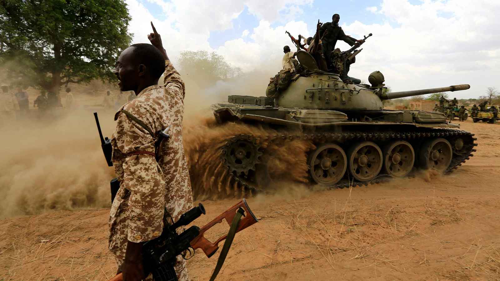 خبراء: تشكيل حكومة مدنية في السودان أداة لنزع شرعية الجيش "الزائفة"