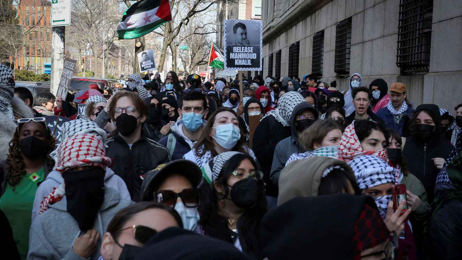 بعد محمود خليل.. اعتقال طالبة فلسطينية بجامعة كولومبيا الأمريكية (فيديو)