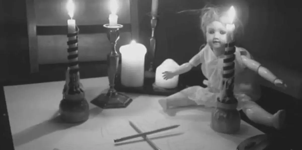 تضخم غريب في جسد فتاة بعد محاولتها التواصل مع الأرواح (فيديو)