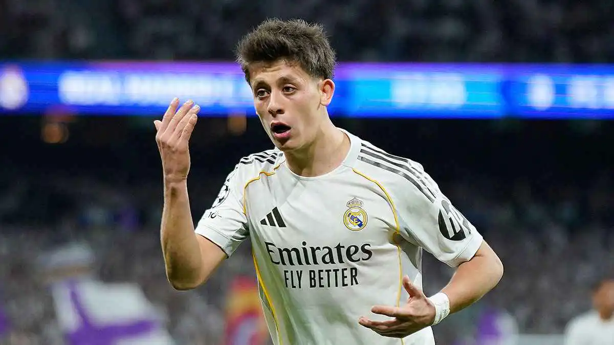 مستقبله أصبح معقدًا.. هل يرحل أردا غولر عن ريال مدريد؟