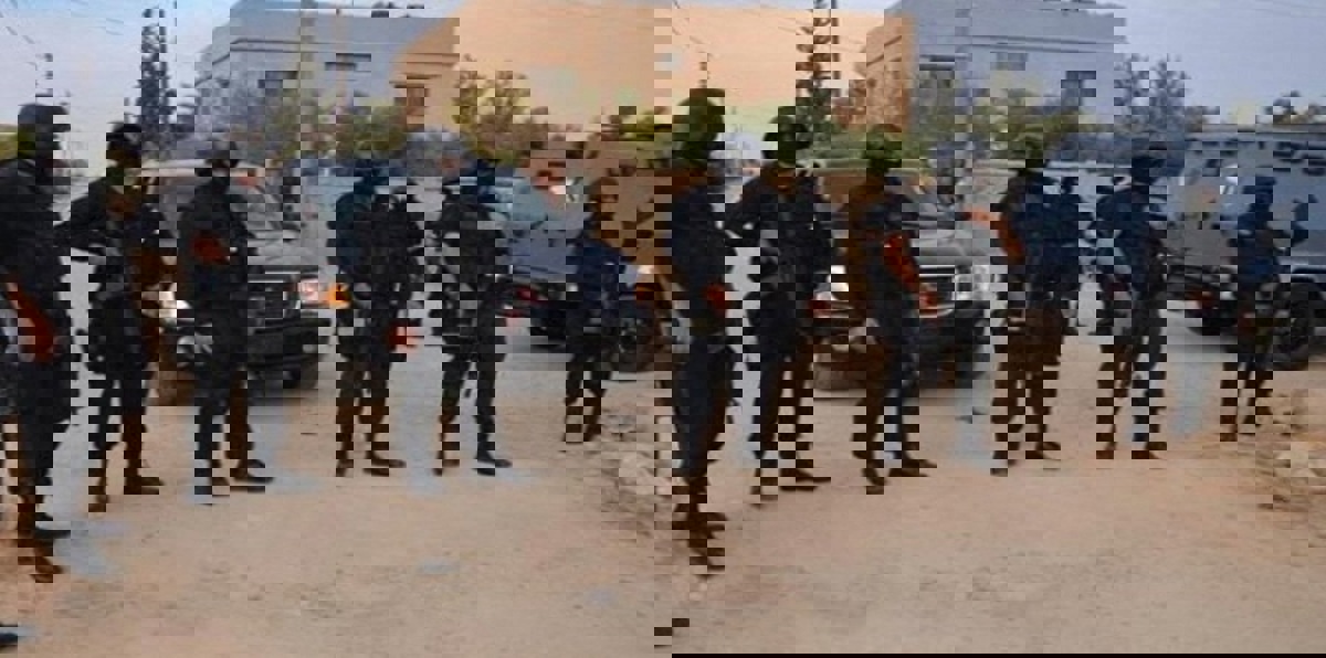 الأجهزة الأمنية الأردنية تلقي القبض على مطلوبين جنوبي عمّان