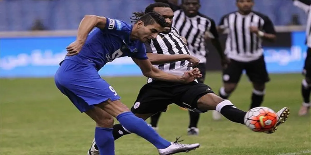 الهلال يسحق الشباب ويصعد لنهائي كأس ولي العهد (فيديو)