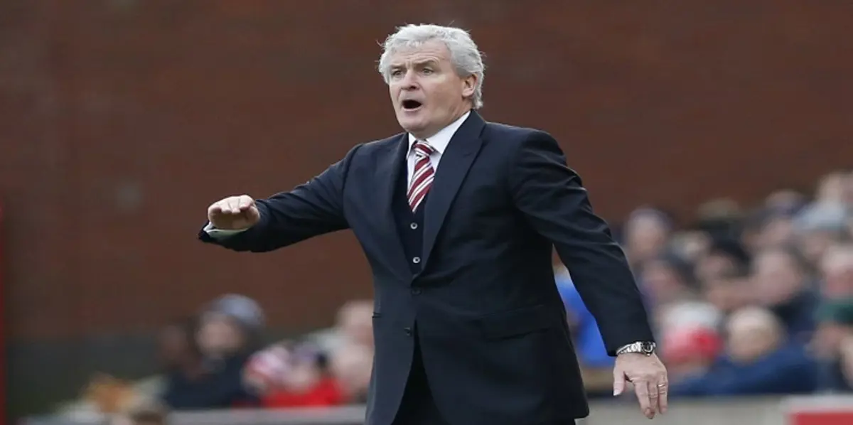 مدرب ستوك سيتي: مانشستر يونايتد يعاني من أزمة ثقة