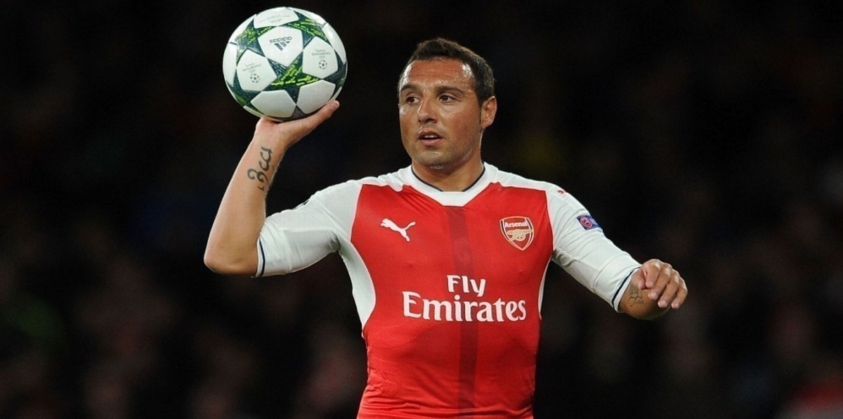 آرسين فينغر يضع شرطًا لتمديد عقد كازورلا مع آرسنال