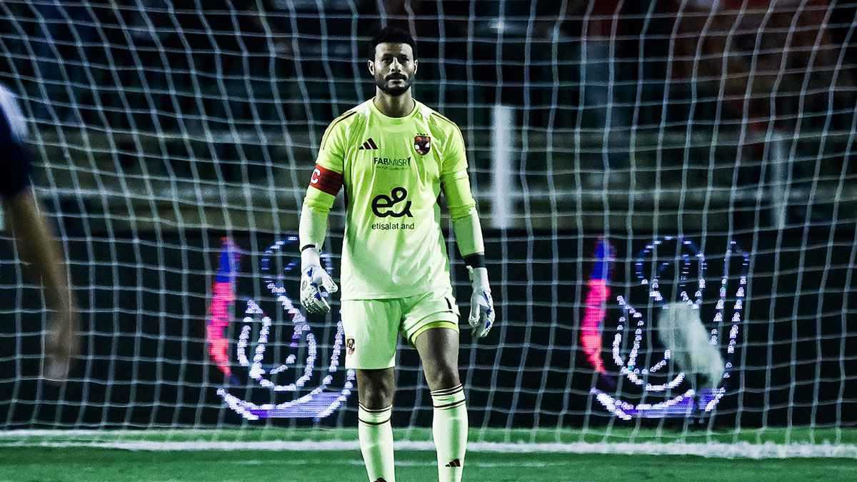 في غرفة الملابس.. محمد الشناوي ينفعل على لاعبي الأهلي