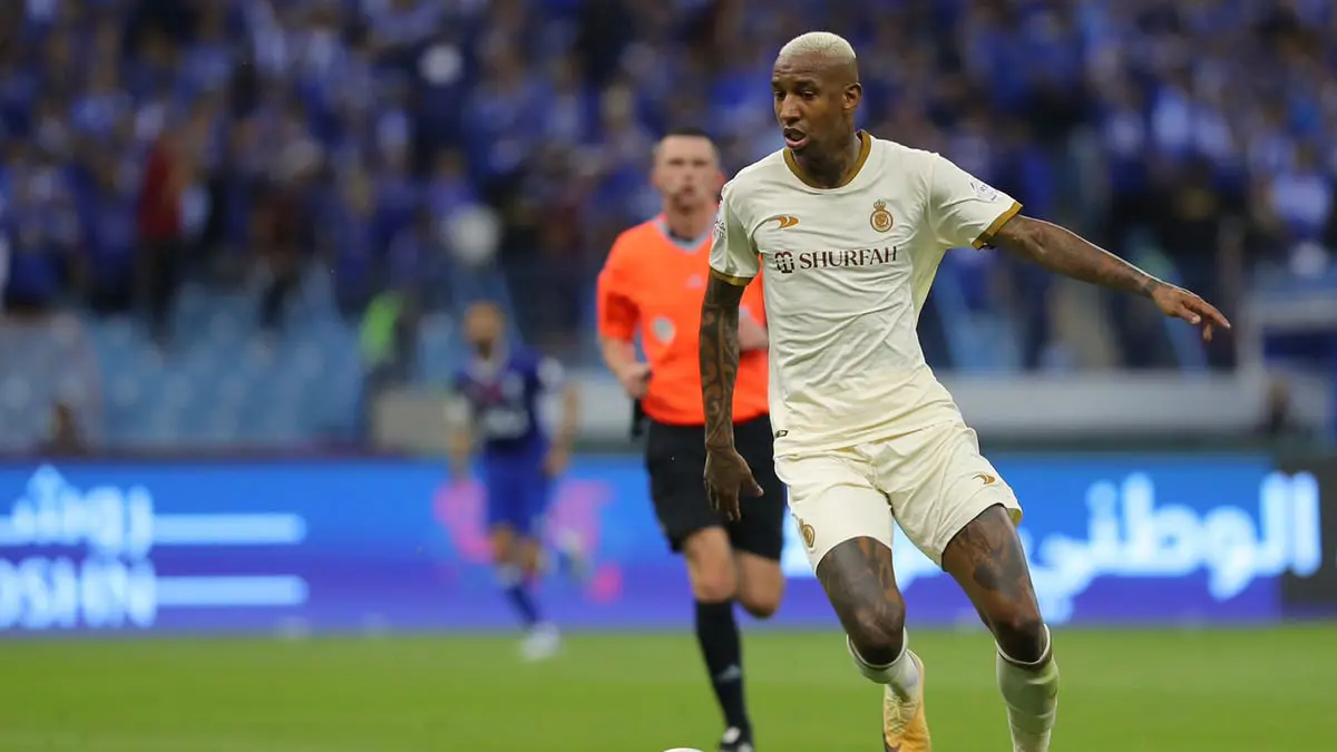 ضرب ودهس.. تاليسكا يتورط في لقطتين مثيرتين مع جحفلي (فيديو)