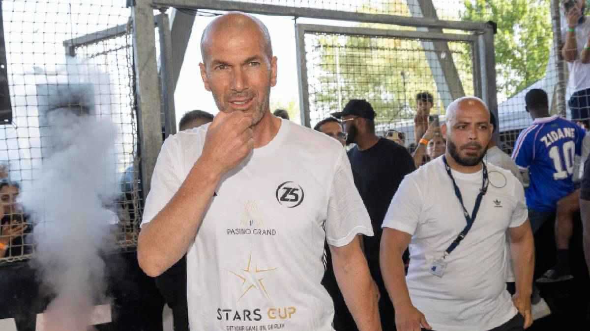 "سأعود قريباً".. زين الدين زيدان يفجر جدلاً واسعاً حول وجهته القادمة