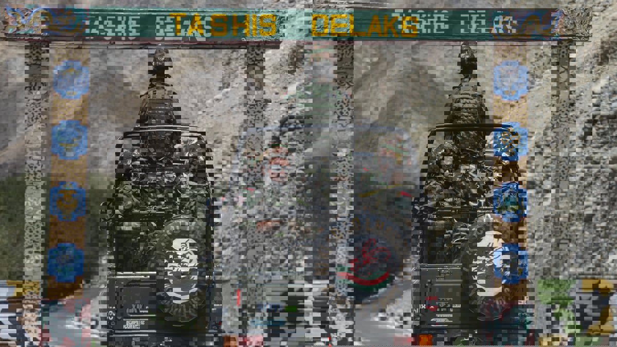 تقرير: الصين والهند تحشدان آلاف الجنود في مناطق حدودية متنازع عليها