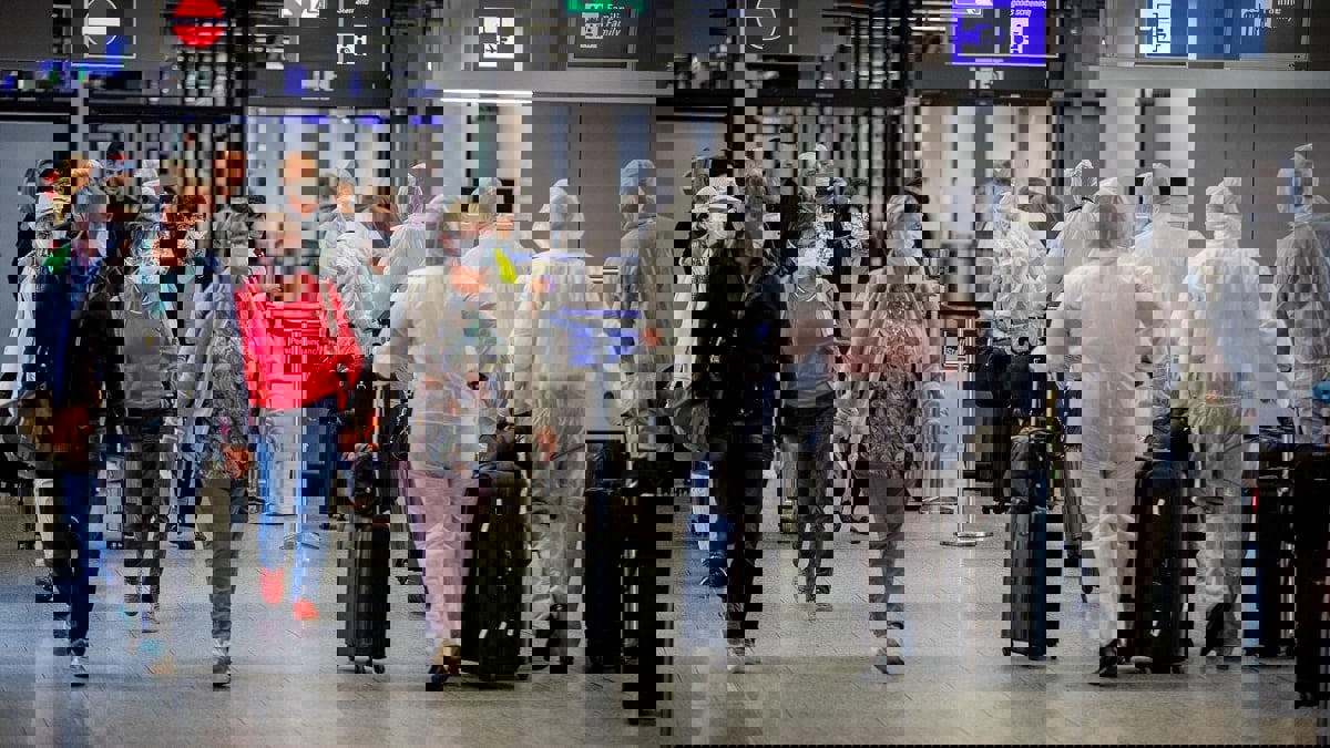 أوروبا تبدأ في إعادة فتح الحدود وتبقي بعض قيود السفر‎