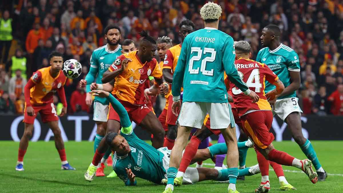 مباراة العمر لليفربول.. 4 أشخاص يخوضون مواجهة مصيرية ضد غلطة سراي 