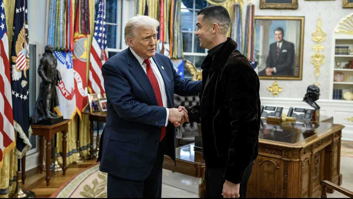 "تارك التمرين وجالس مع ترامب" .. ردود فعل مثيرة للقاء رونالدو والرئيس الأمريكي