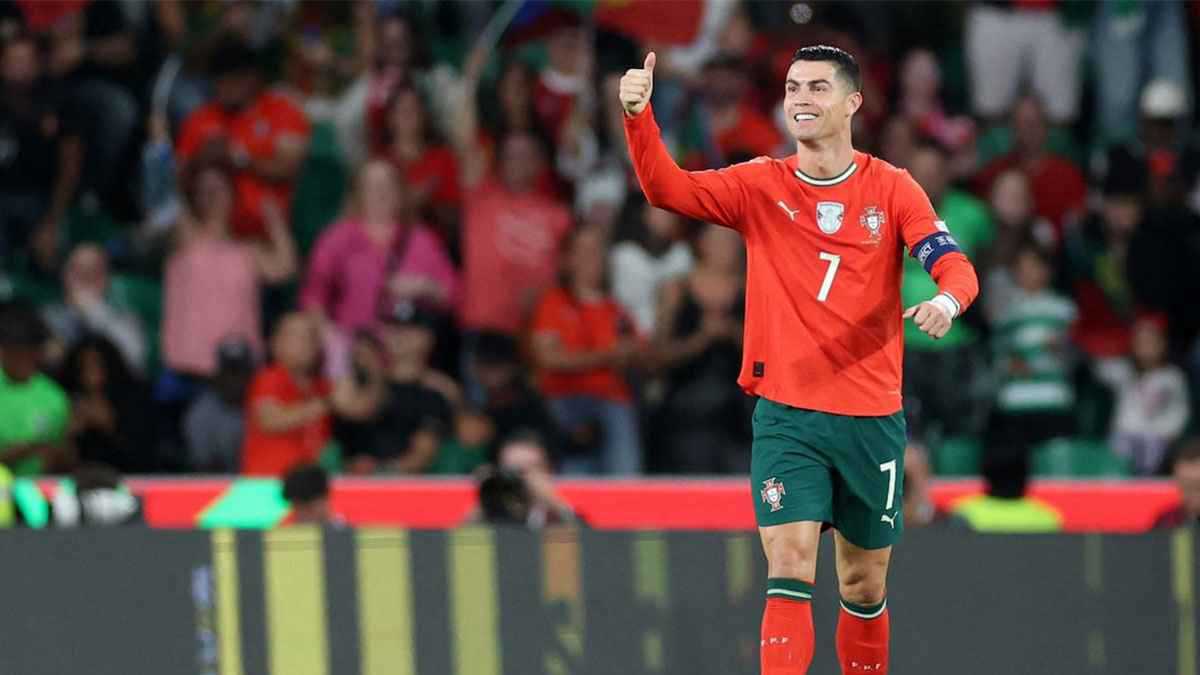 إنجازاته أفضل من كأس العالم بمراحل.. مستر تشيب يدافع عن كريستيانو رونالدو 