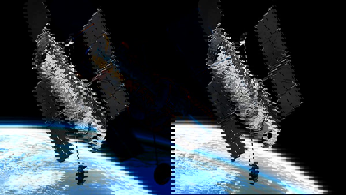 مرصد "هابل" يرصد "حلقة آينشتاين" على بعد 3.4 مليار سنة ضوئية من الأرض