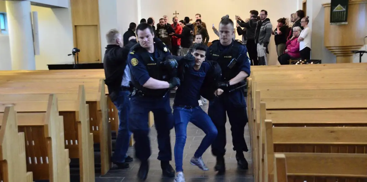 اللجوء للكنائس وسيلة اللاجئين بألمانيا لتفادي الترحيل