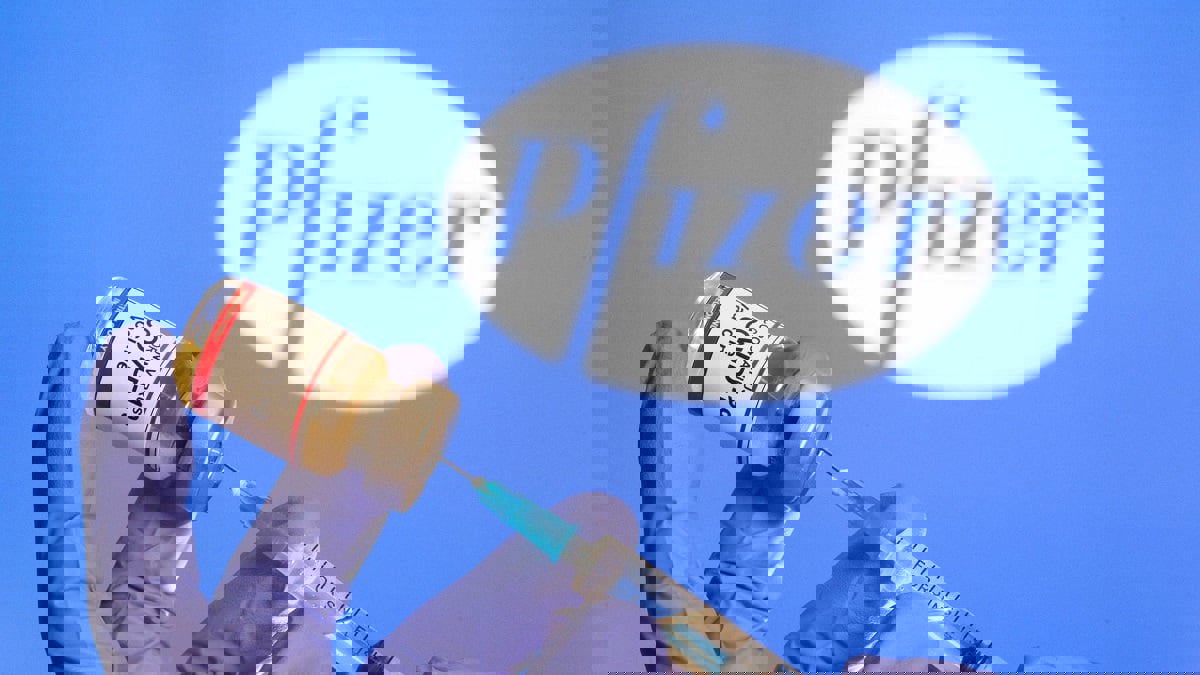 الأردن يعلن حجز مليون جرعة من لقاح فايزر ضد كورونا