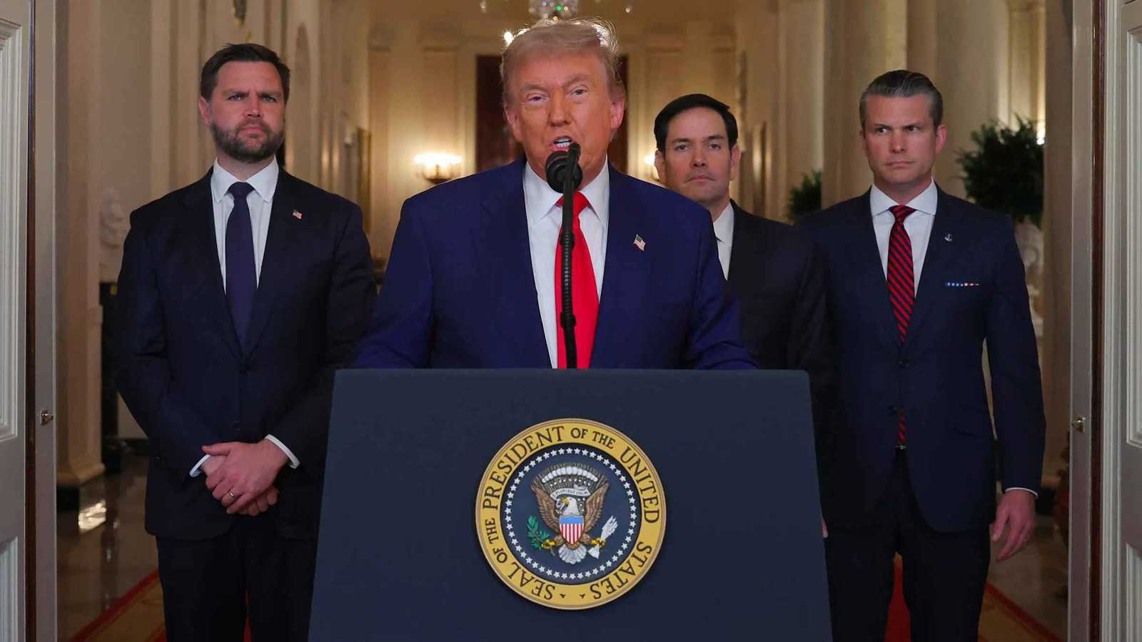 بعد عمليات الكاريبي.. ترامب يلوّح بتنفيذ ضربات برية في فنزويلا