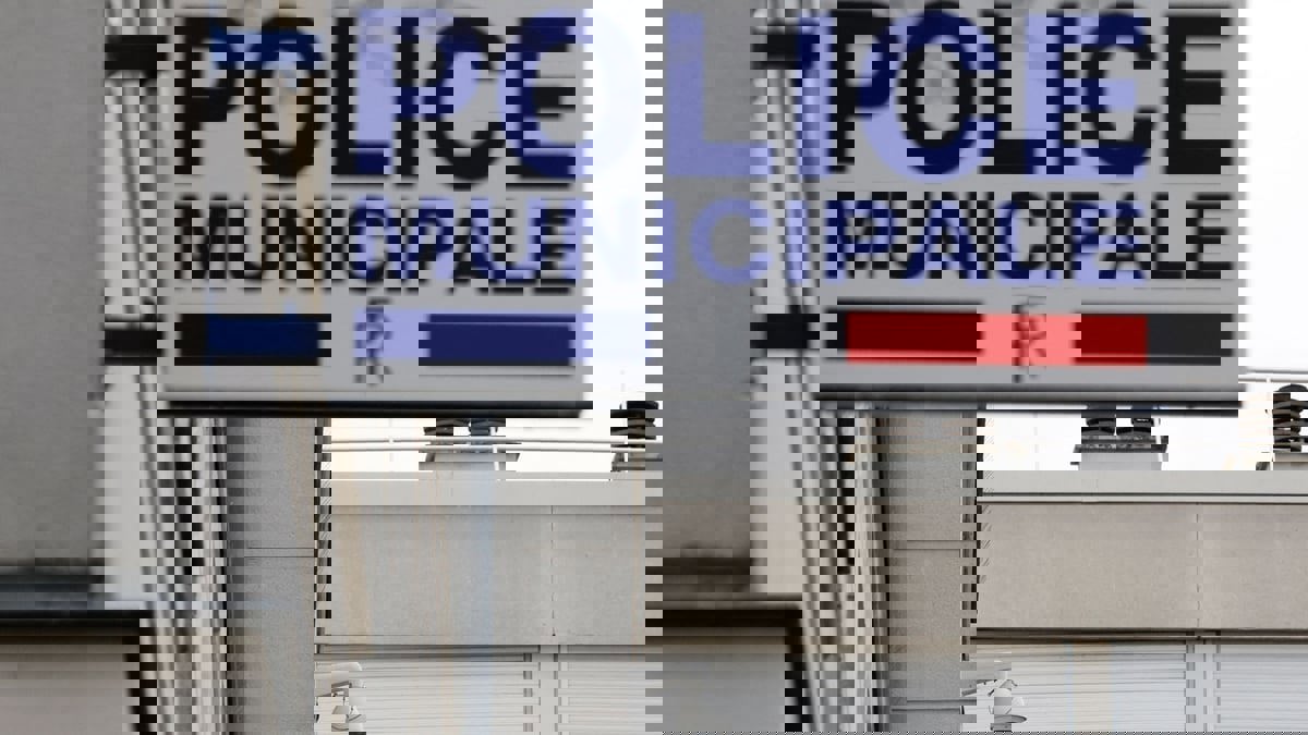 "لوموند": ملف "الشرطة الفرنسية والعنصرية" يُحتفظ به في الأدراج منذ عامين