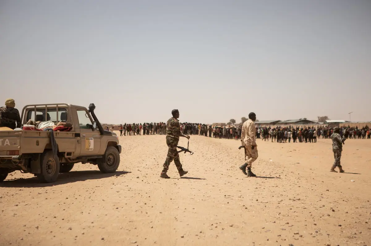 العطب المُزمن.. لماذا تتوالى انقلابات العسكر في إفريقيا؟