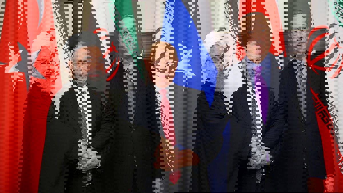 روسيا وتجاذباتها السورية مع تركيا وإيران