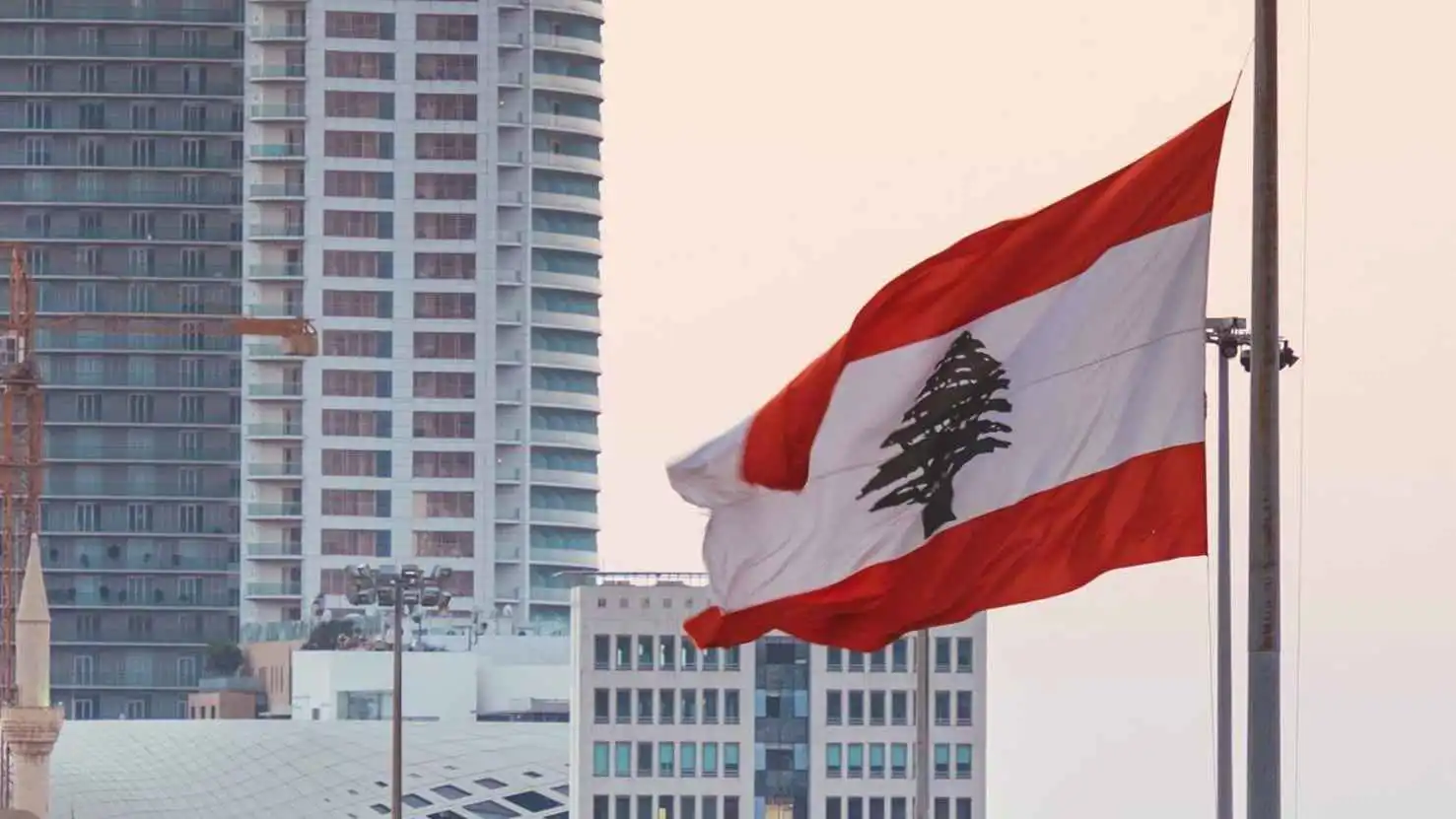 لبنان يدعو إيران إلى احترام سيادته واستقلاله