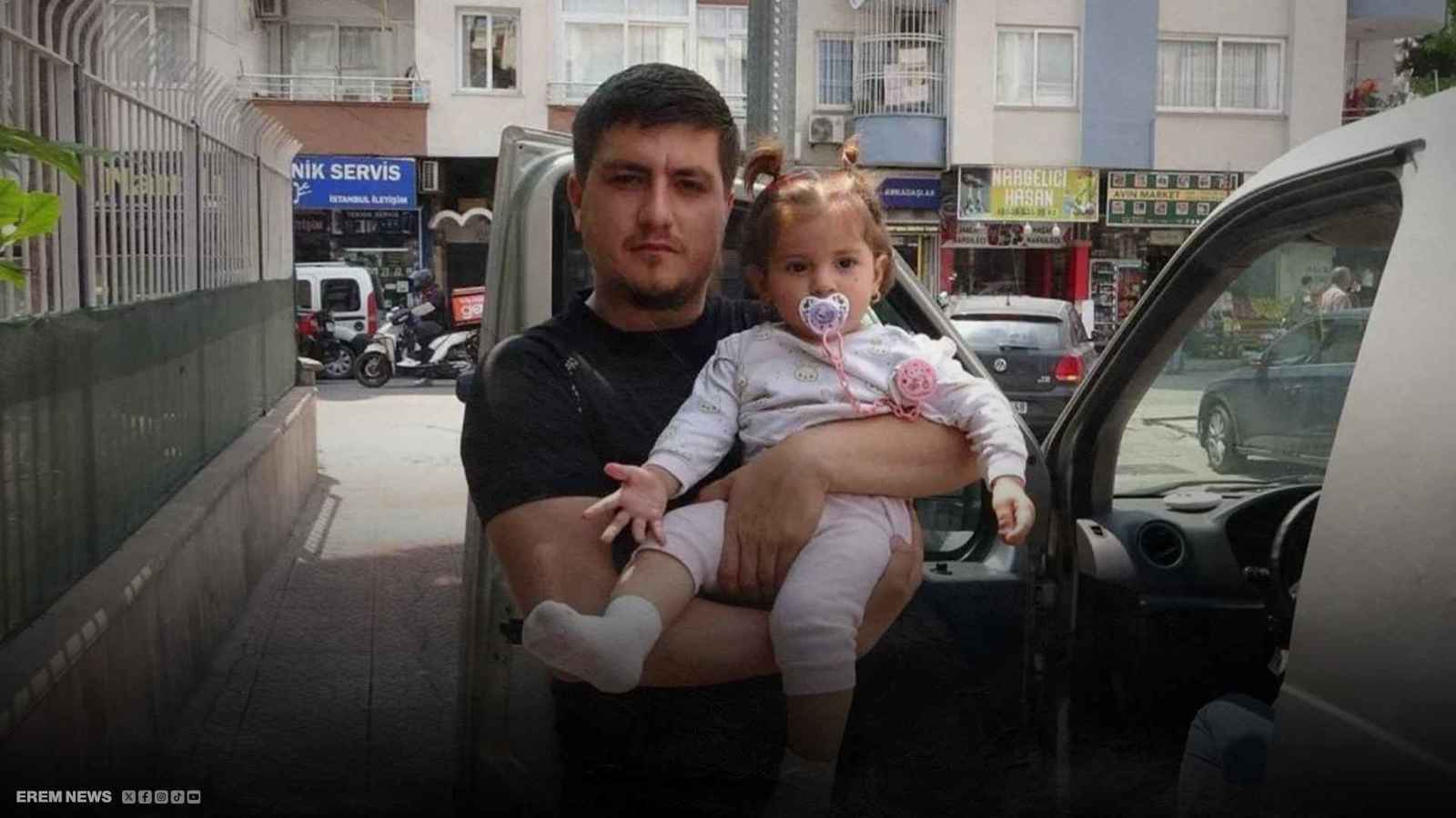 رضيعة تقود مركبة في تركيا.. الموت كان على بعد ثانية