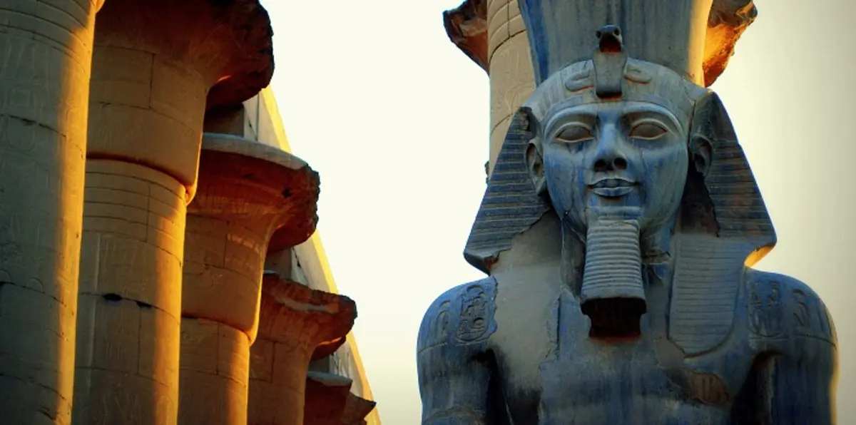 اكتشاف تمثالين للملك رمسيس الثاني وسيتي الثاني في القاهرة (صور)