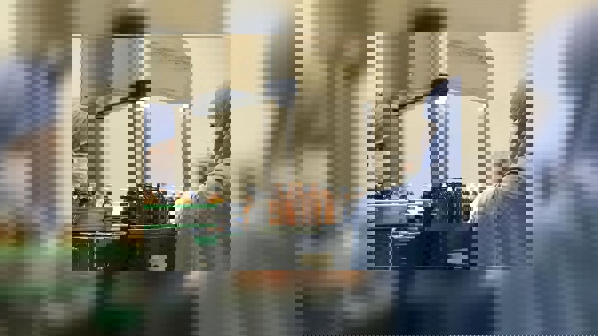 "الدولار" و"تعثر الإنتاج" يضاعفان آلام صناعة الدواء السورية