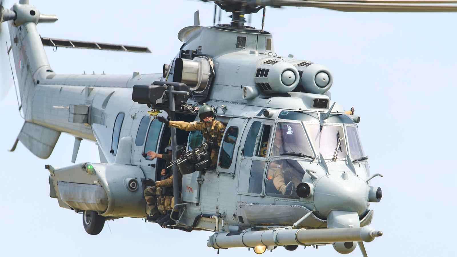 العراق يتسلم  6 مروحيات "كاراكال" فرنسية لتعزيز الدفاع الجوي