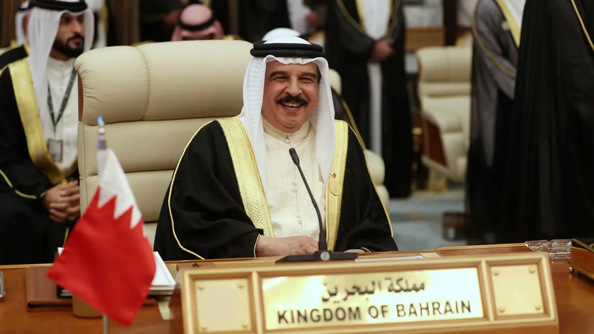 أول اتصال هاتفي بين ملك البحرين والرئيس الفلسطيني منذ اتفاق السلام مع إسرائيل