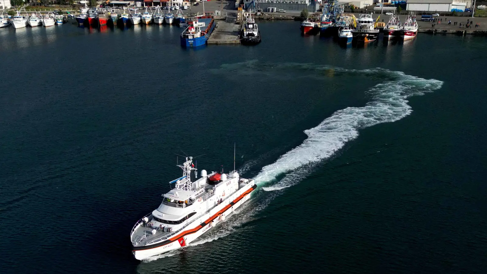 تنفيذاً لحكم قضائي.. إعادة مهاجرين من ألبانيا إلى إيطاليا